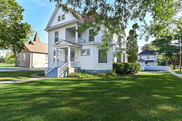 148 Edward St  Burlington WI 53105 photo