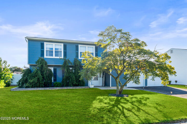 Property Photo:  37 Starlight Road  NJ 07731