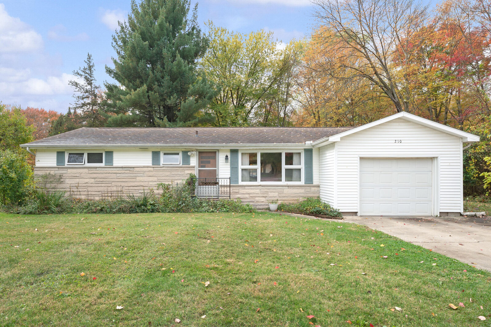 Property Photo:  210 Beeson Road  MI 49120 