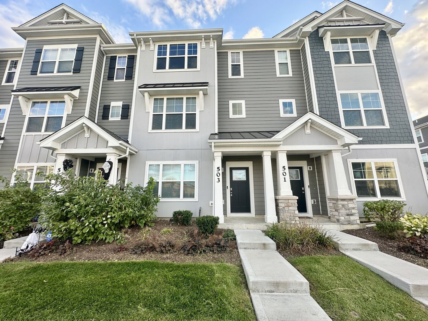 Property Photo:  503 Acadia Avenue  IL 60060