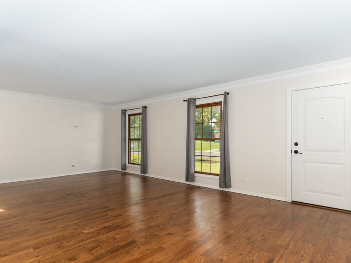 Property Photo:  134 S Whispering Hills Drive  IL 60540