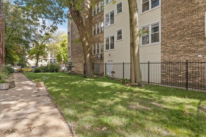 Property Photo:  1441 W Farwell Avenue 3E  IL 60626