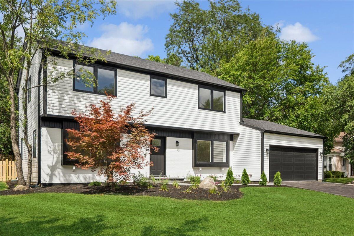 Property Photo:  303 Cedarbrook Road  IL 60565