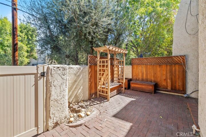 Property Photo: 6225 Shoup Avenue 109 CA 91367