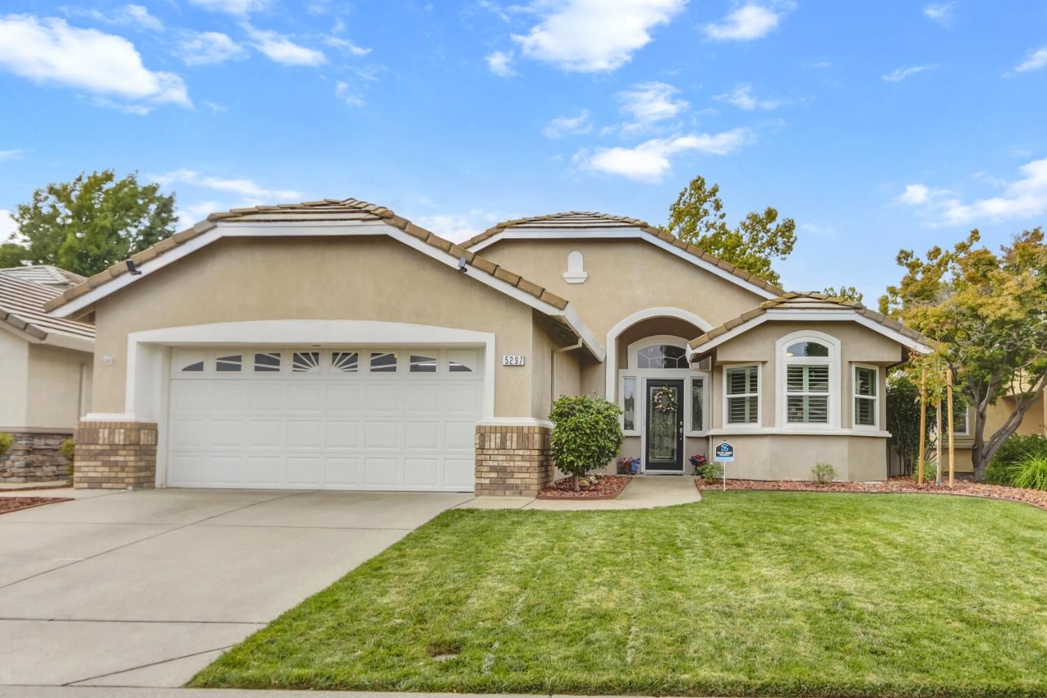 Property Photo:  5297 Angelrock Loop  CA 95747