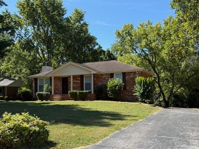Property Photo:  831 Forrest Glen Dr  TN 37138 