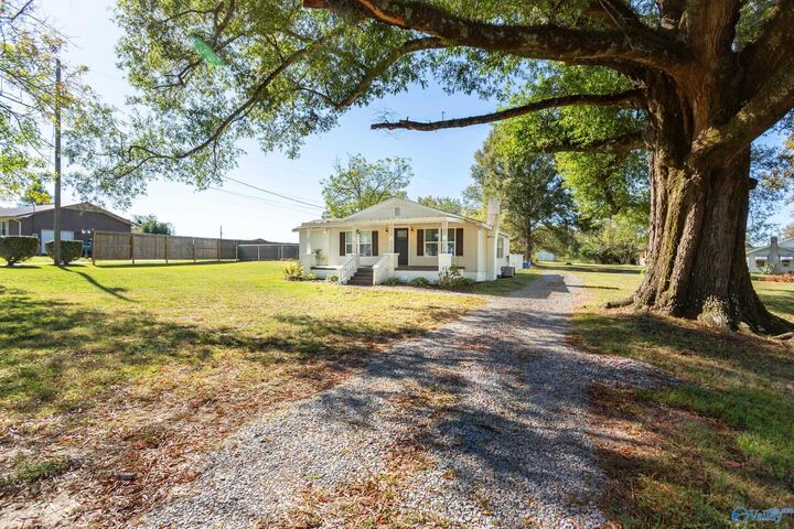 Property Photo:  3755 Old US Hwy 278 E  AL 35903 