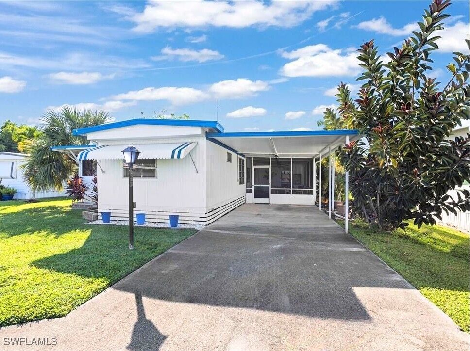 Property Photo:  123 Cedar Lane 42  FL 34114