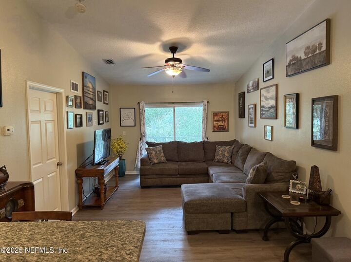 Property Photo: 264 Golden Lake Loop 264 FL 32084