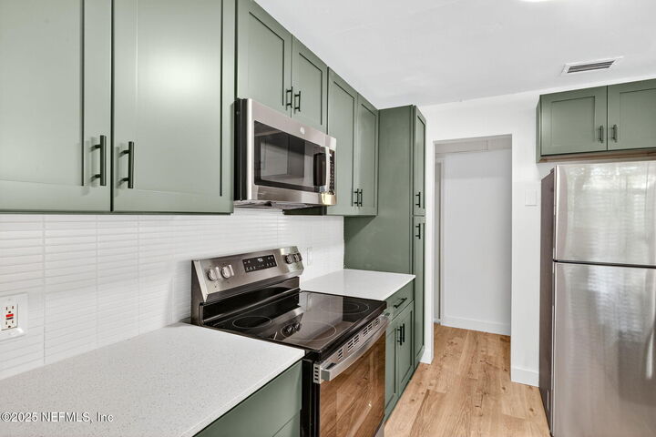 Property Photo:  1259 Lake Shore Boulevard  FL 32205 