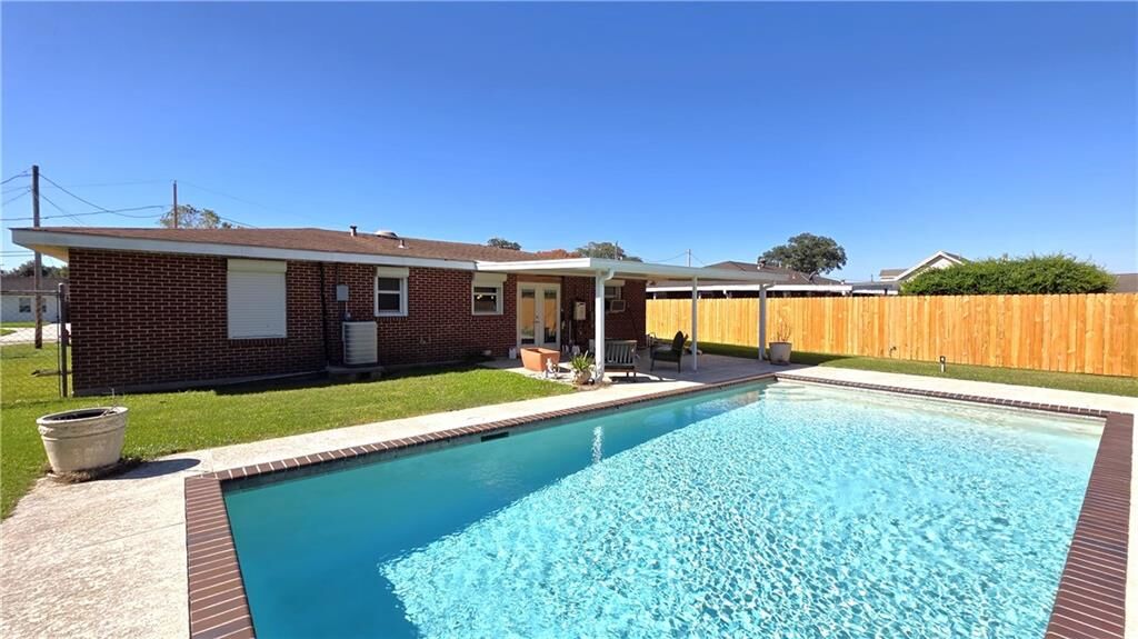 Property Photo:  113 Theta Street  LA 70037 