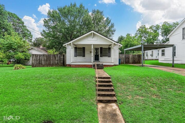 Property Photo: 311 Bridges Street LA 71040