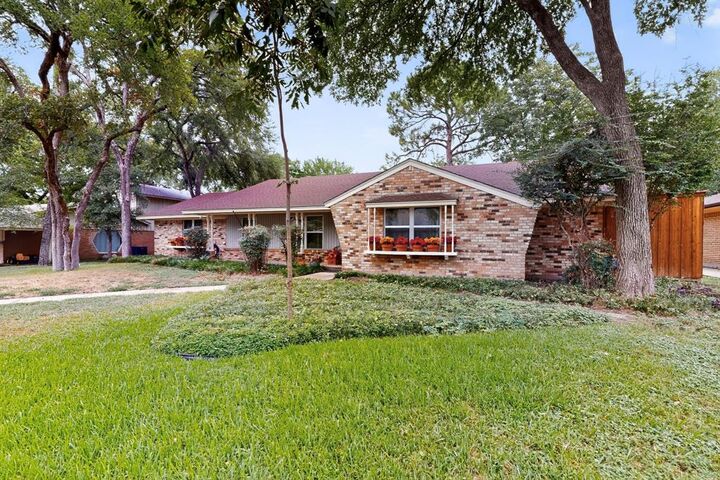 Photo de la propriété:  1802 Westminster Drive  TX 75050
