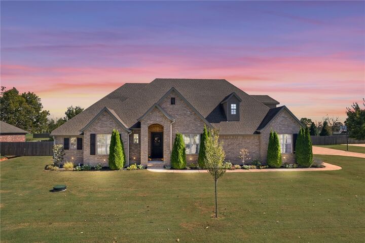 813 Lancelot Drive  Elm Springs AR 72762 photo