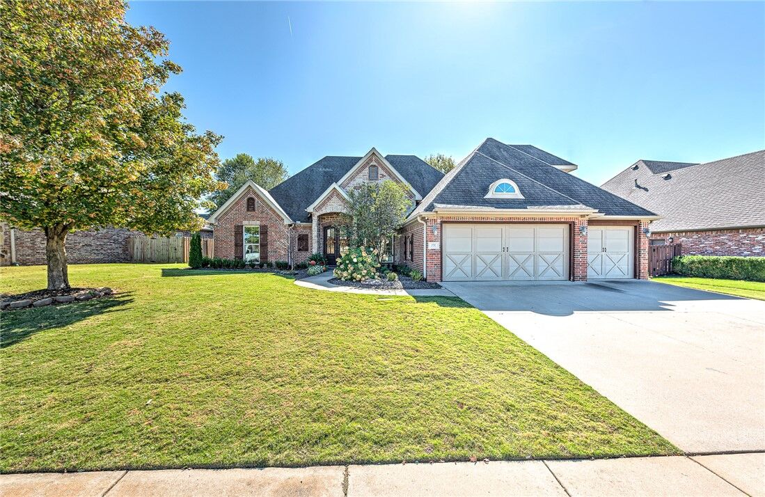 Property Photo: 3711 Breakstone Drive AR 72764