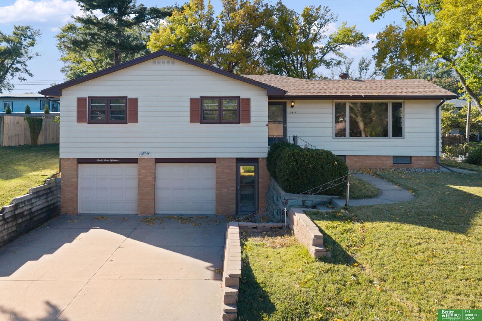 Property Photo: 3318 S 106 Street NE 68124