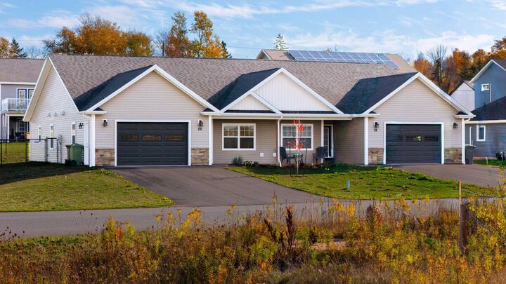 Property Photo:  66 Mill Pond Lane  PE C0A 1H4 