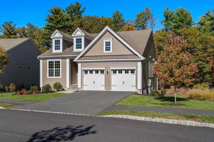 Property Photo:  3 Jameson Dr 3  MA 02054 