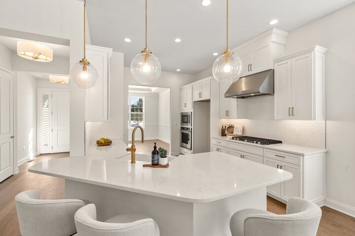 Property Photo:  3 Jameson Dr 3  MA 02054 