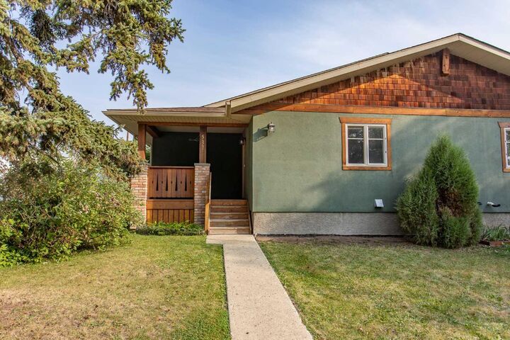 5422 49 Avenue  Lacombe AB T4L 1S6 photo