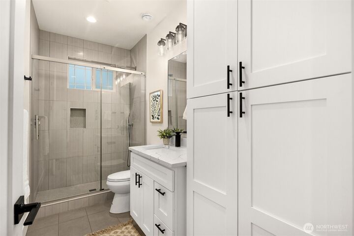 Property Photo:  2411 SW 346th Street  WA 98023