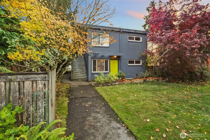 Property Photo:  5505 NE 65th Street  WA 98115 