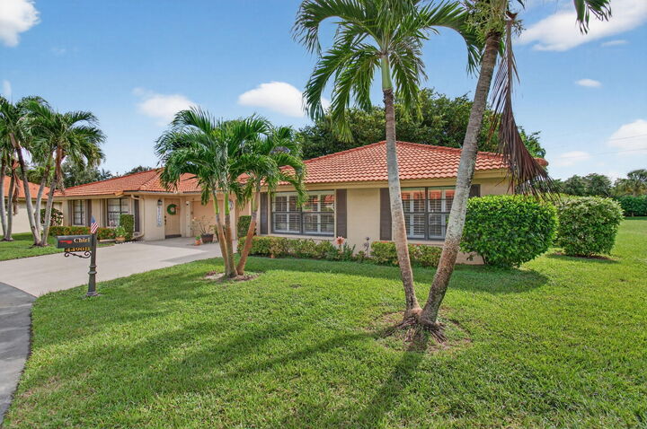 Property Photo: 4490 Nutmeg Tree Lane B FL 33436
