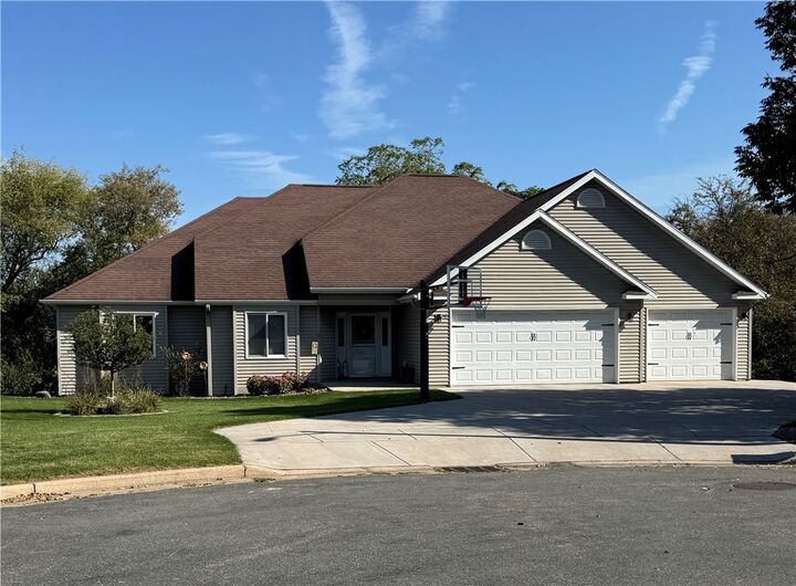 Property Photo: 1811 W Ridge Court WI 54703