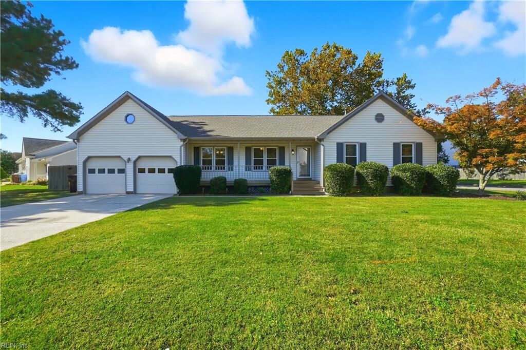Property Photo: 933 Saddleback Trail Rd VA 23322