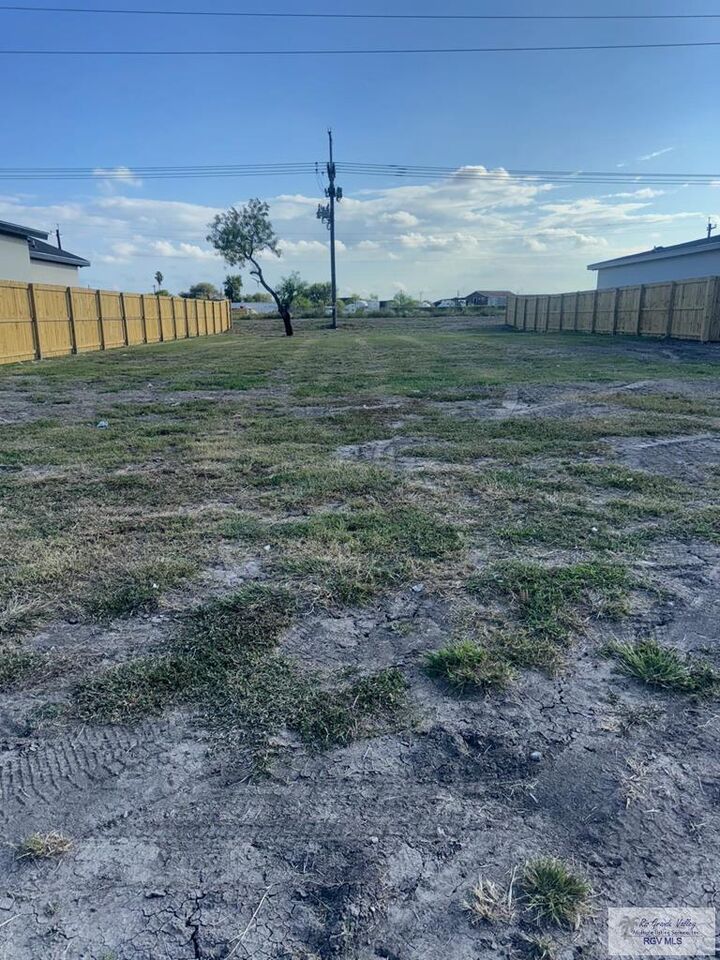 Property Photo: 14 Paseo Cafetos St 14 TX 78526