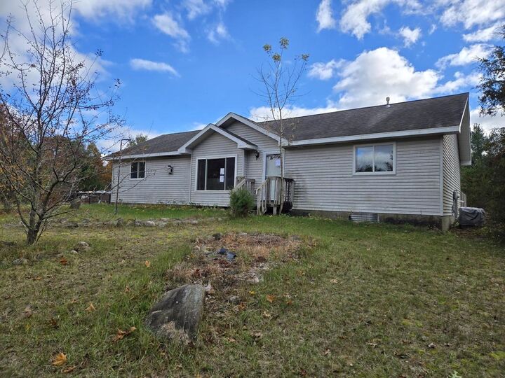 Property Photo:  747 Eagle Court  WI 53936 