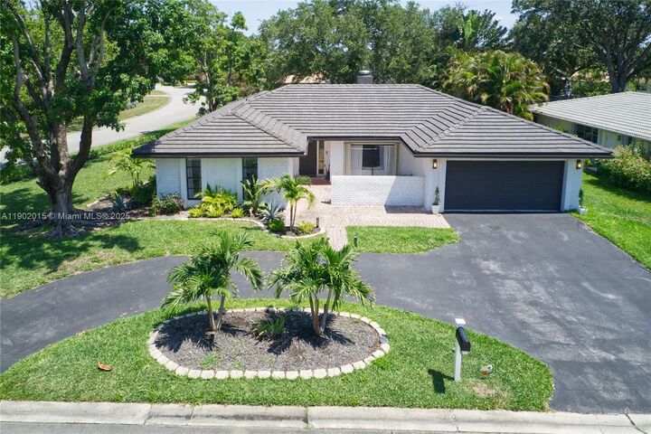 10395 NW 42nd Dr  Coral Springs FL 33065 photo