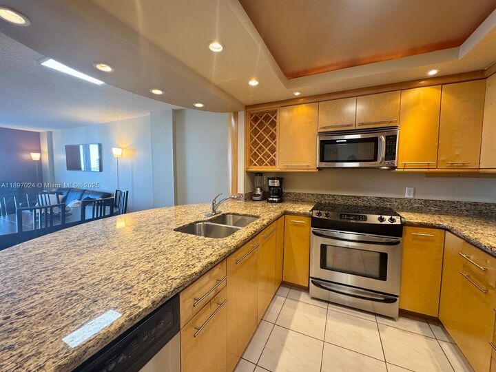Property Photo:  3800 S Ocean Dr 604  FL 33019