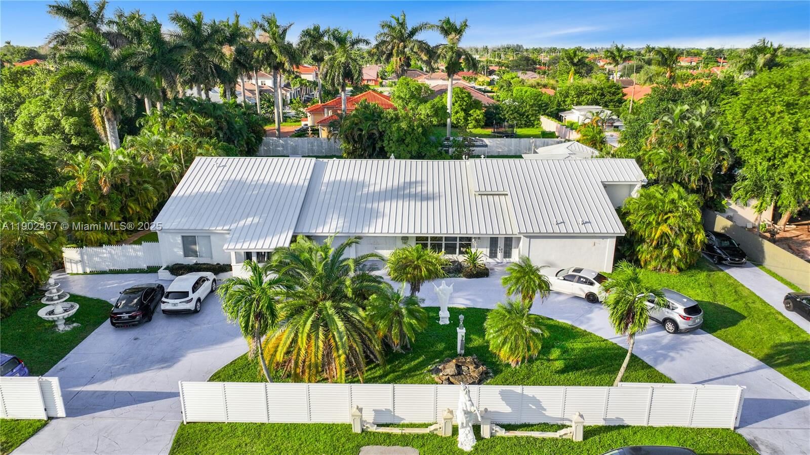 Property Photo:  13921 SW 30th St  FL 33175