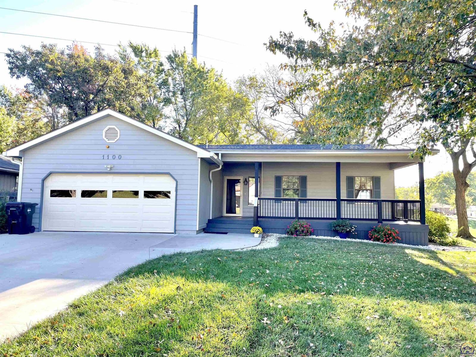 Property Photo:  1100 SW Amhurst Ct  KS 66604