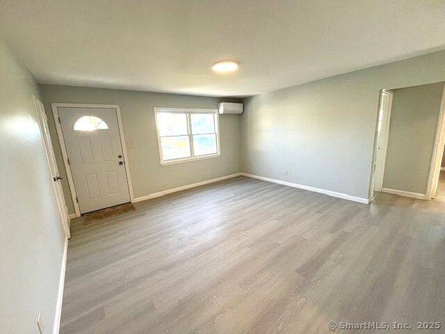 Property Photo:  4 Traders Court  CT 06360