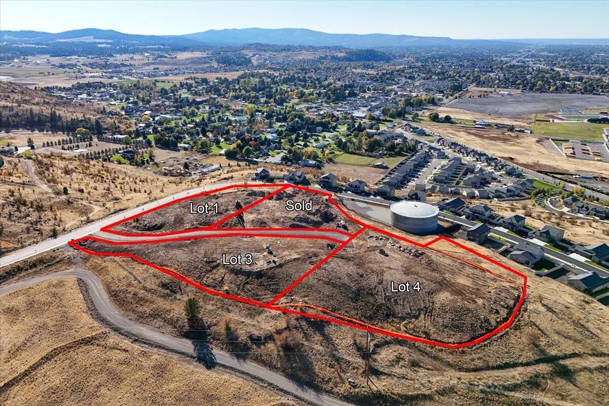Property Photo:  20905 E Valley Vista Dr Lot 3  WA 99019