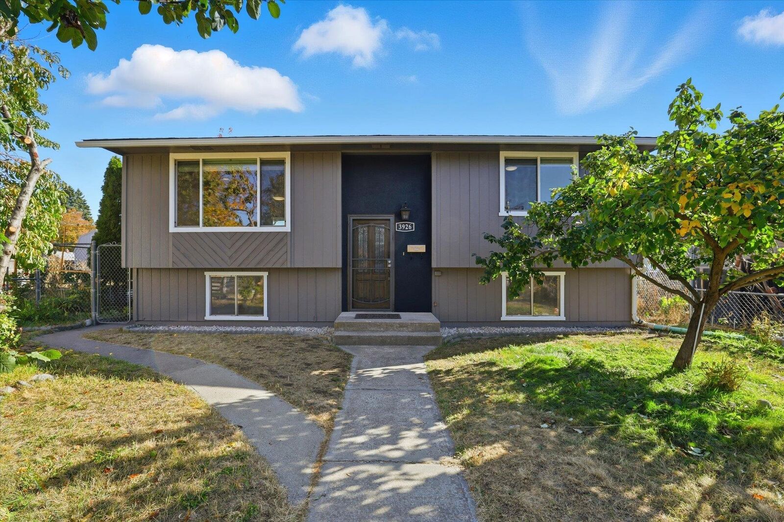 Property Photo:  3926 N Magnolia St  WA 99207