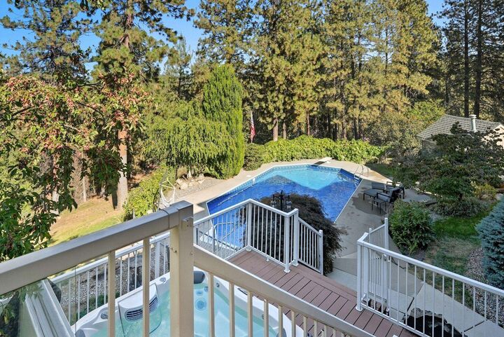 Property Photo:  12323 E Sioux Cir  WA 99206