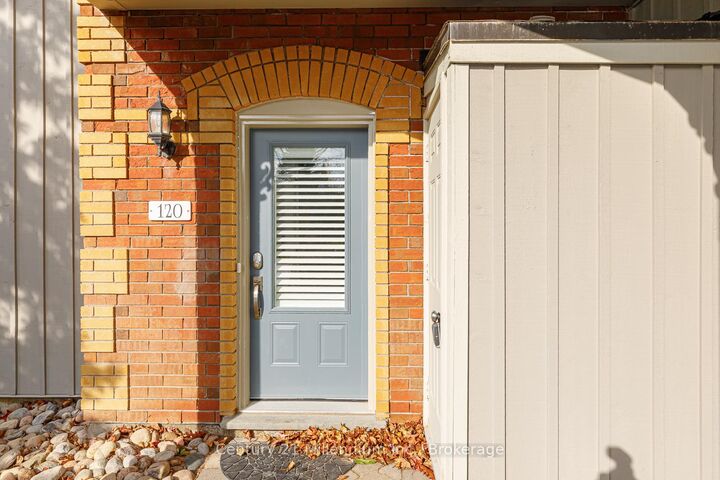 Property Photo:  184 Snowbridge Way 120  ON L9Y 3Z2 