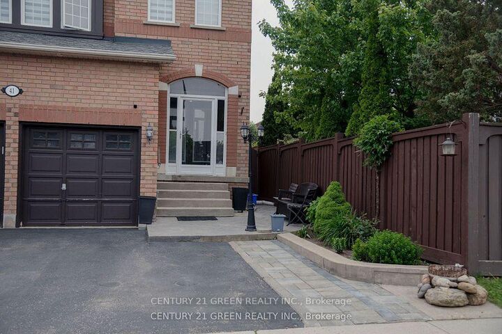 Property Photo:  41 Sequoia Road  ON L4H 1W6