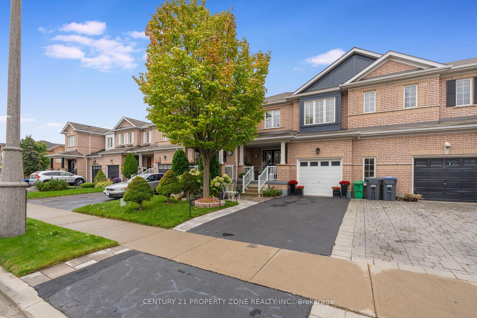 Photo de la propriété:  83 Spicebush Terrace  ON L6X 0J5 