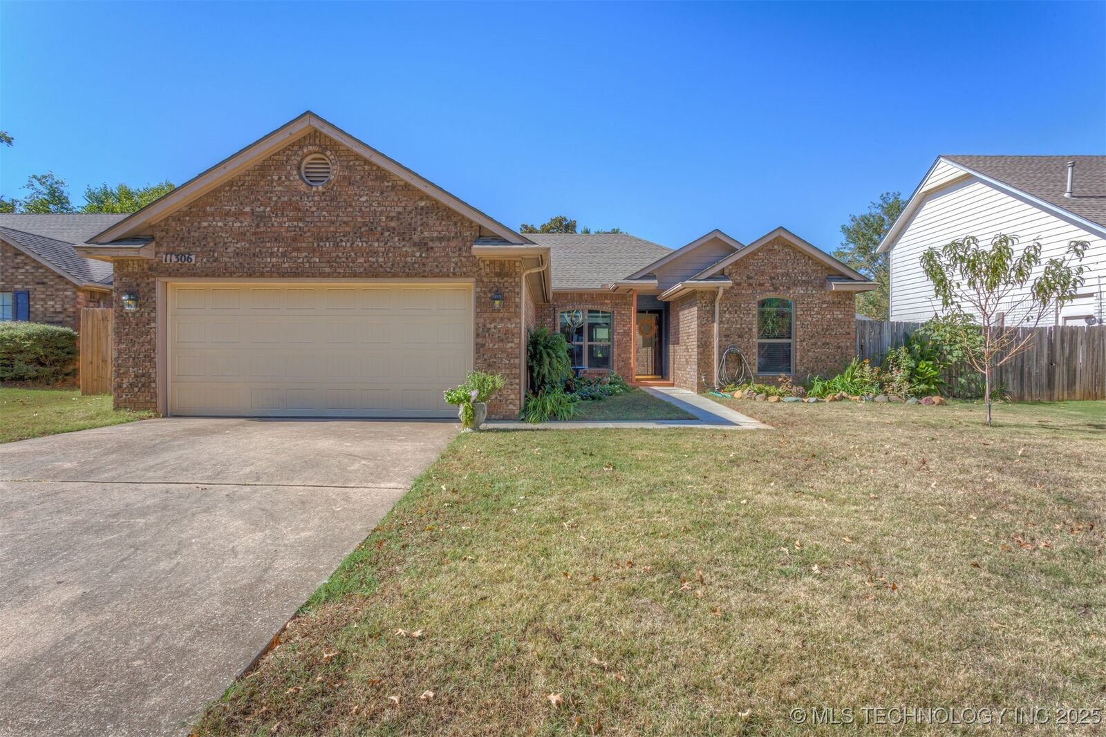 Property Photo:  11306 S 108th  OK 74008