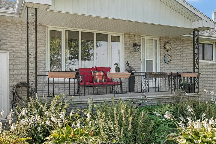 Photo de la propriété:  5429 Lakeshore Road 305  ON N0P 1J0 