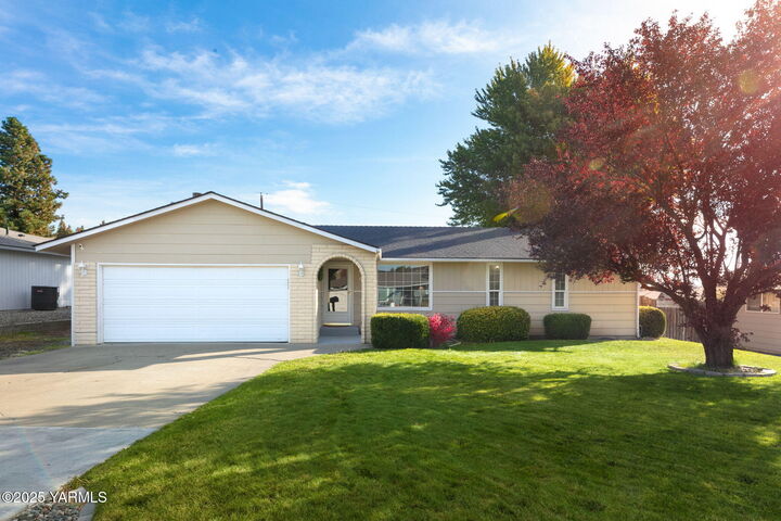 415 S 81st Ave  Yakima WA 98908 photo