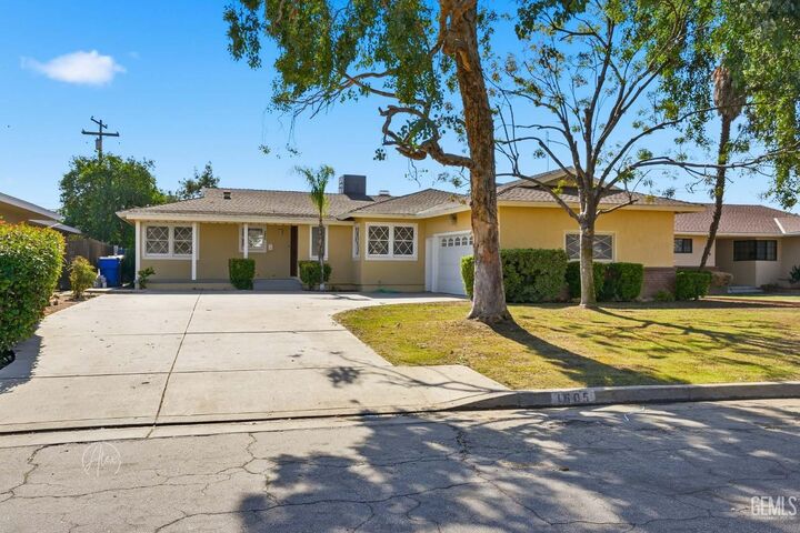 Property Photo:  1605 Duke Drive  CA 93305 