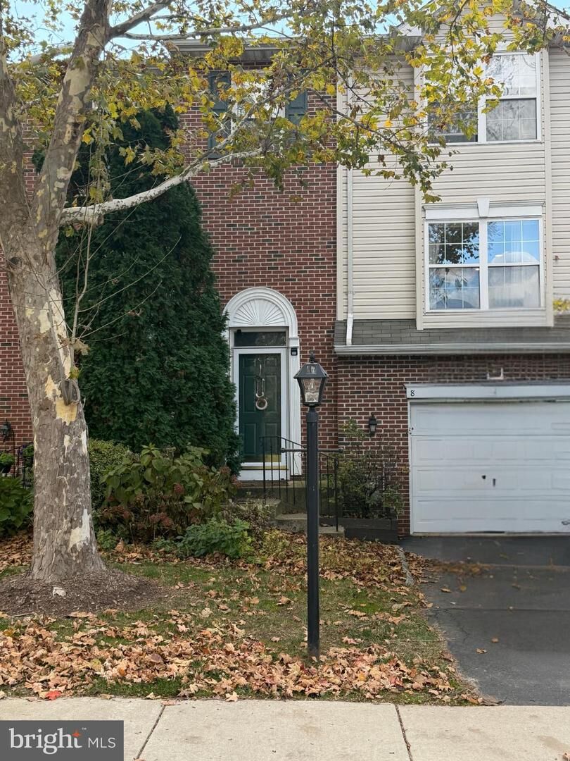 Property Photo:  8 Hunt Club Drive  PA 19426