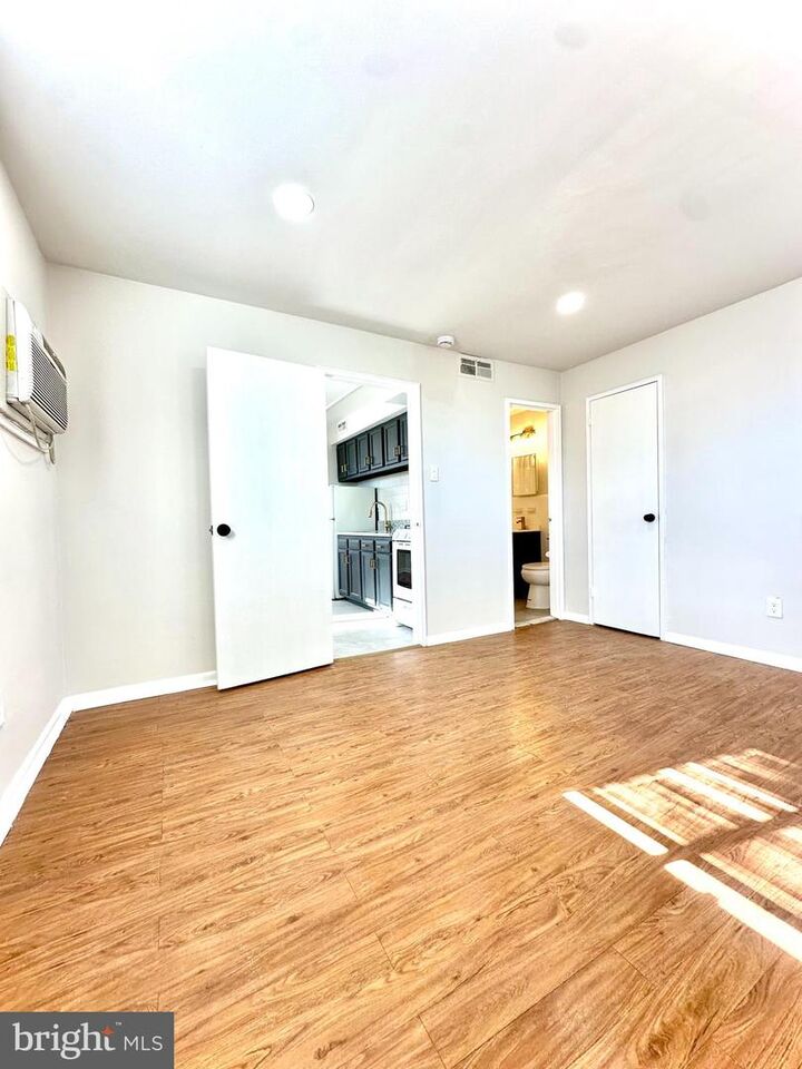 Property Photo:  4411 Sheffield Avenue 11  PA 19136 