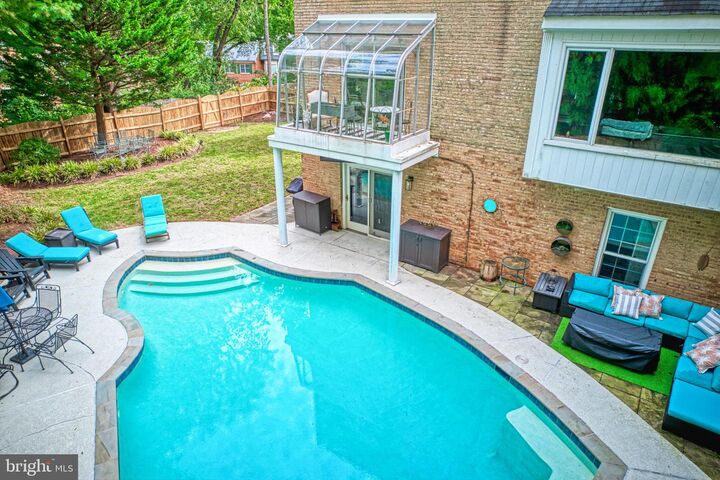 Property Photo:  706 Blueberry Hill Road  VA 22101