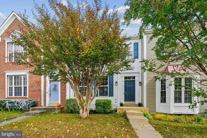 Property Photo:  15521 Port Washington Court  VA 22025